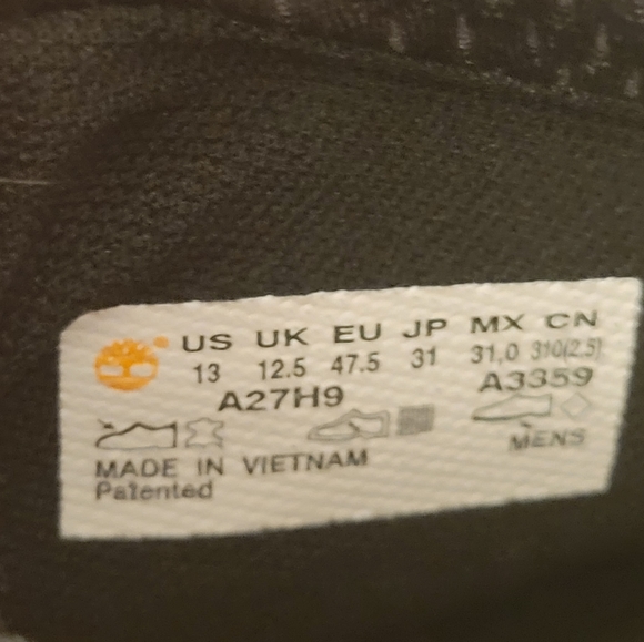 NWOB!  TIMBERLAND  Size 13... Men's black suede boots - Picture 8 of 9